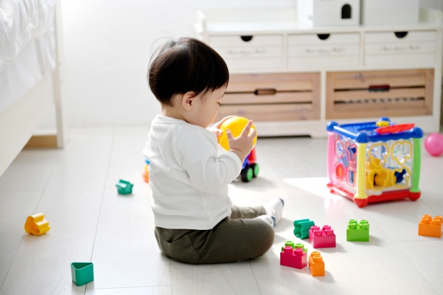 知育はいつから始める？0歳から年齢別に行う内容と効果をご紹介